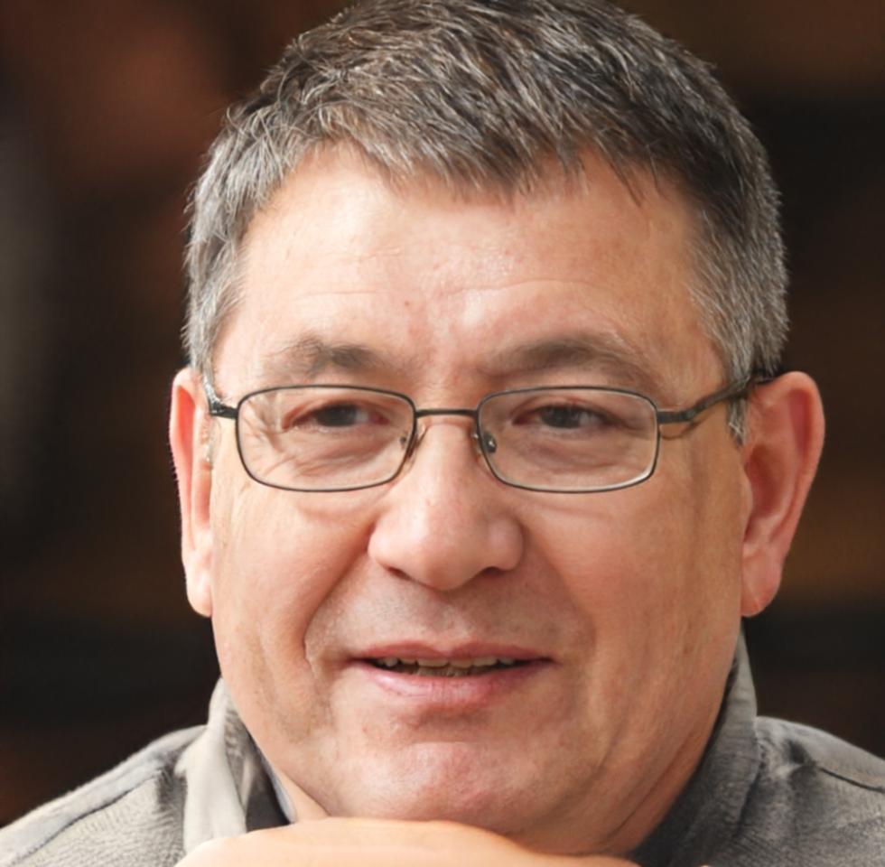 Преподаватель Григорий Немиров